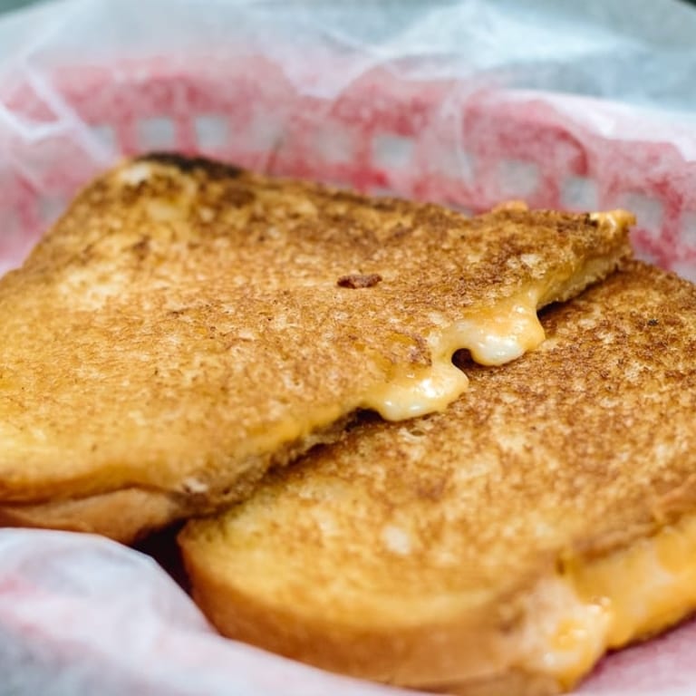 Delicious Grilled Cheese Sandwiches