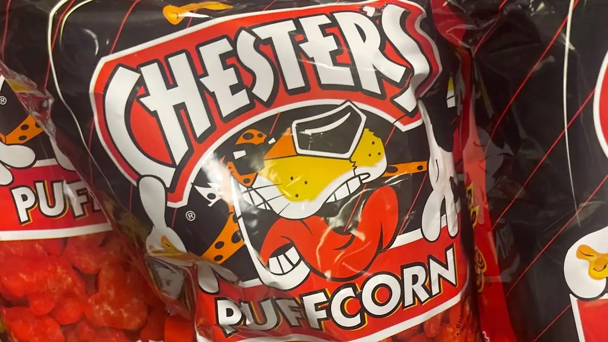 Chester's Puffcorn Flamin' Hot.