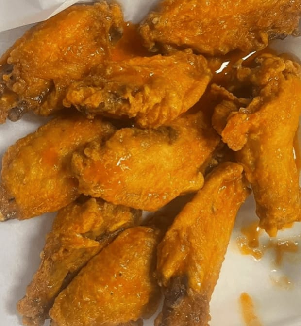 10 Piece Hot Wings.