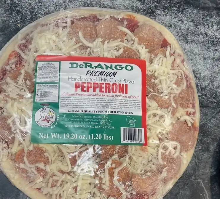 Derango’s All Famous Pizza “Pepperoni”.
